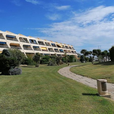 40M With Terrace In A Residence With Pool Le Grau-du-Roi Luaran gambar